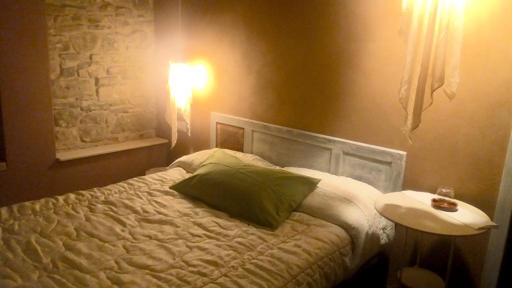 Sasso Erminia R&B Ecosostenibile Novafeltria Szoba fotó