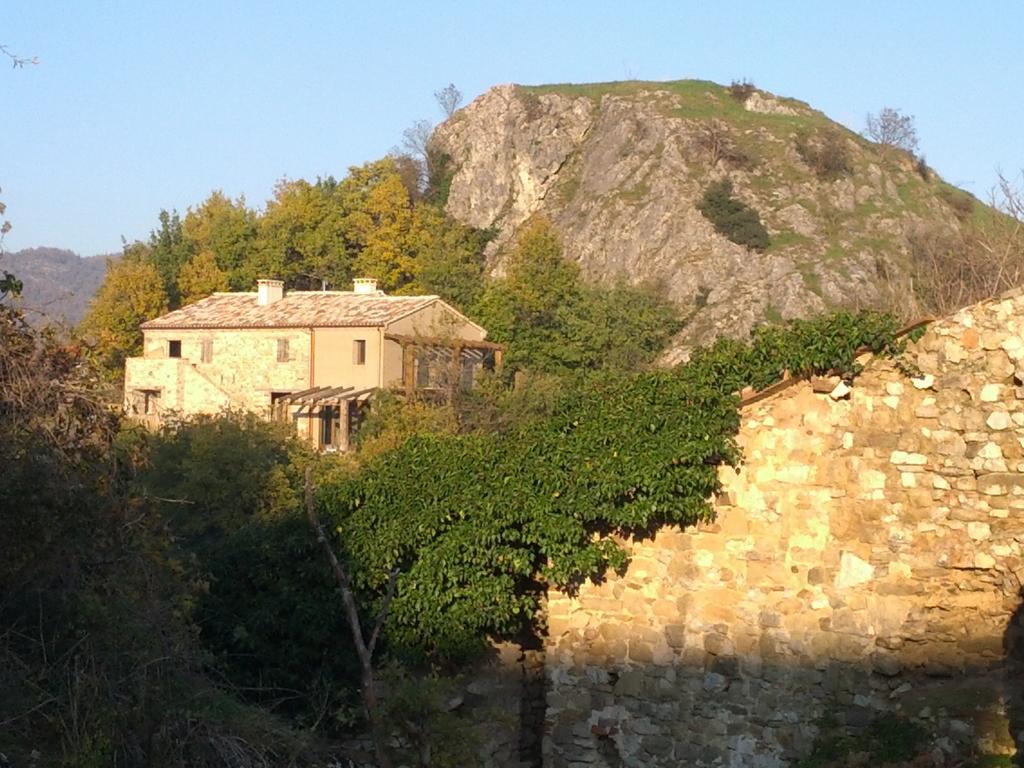 Sasso Erminia R&B Ecosostenibile Novafeltria Kültér fotó