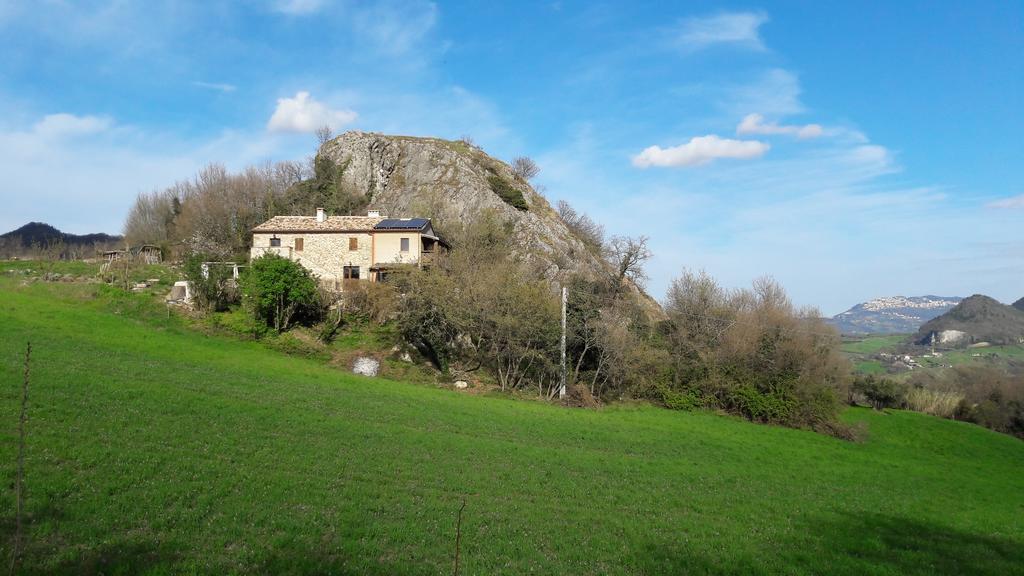 Sasso Erminia R&B Ecosostenibile Novafeltria Kültér fotó